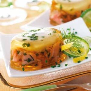 Aspic œuf poché et saumon fumé
