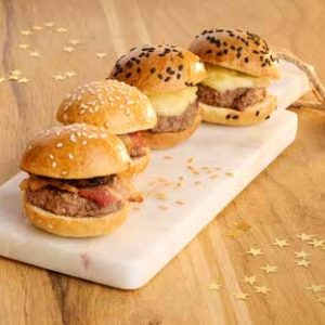 Duo de 10 mini-burgers au brie à la truffe / Cèpes bacon